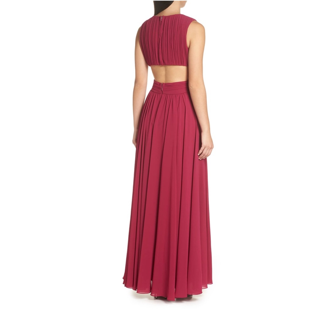 Lulu’s Grecian Cut-Out Gown - Picture 7 of 16